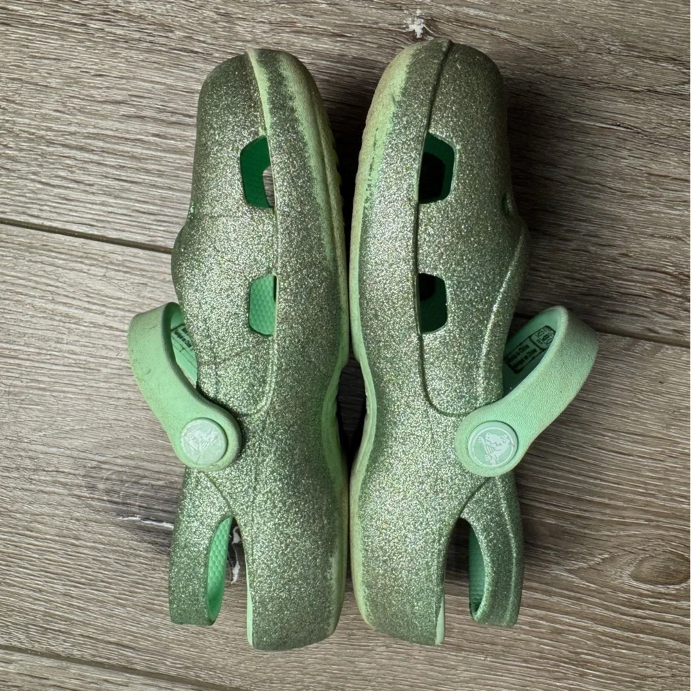 Crocs Classic Glitter butterfly Charm Mary Jane Neo Mint Tiana
